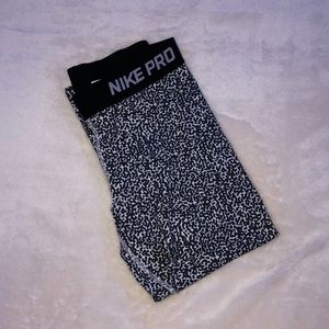 Nike pro leggings